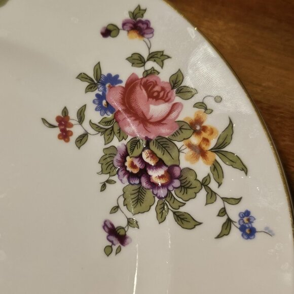 Crown Staffordshire Dresden Spray Salad Plate 8.5" rose floral bouquet - Picture 9 of 12